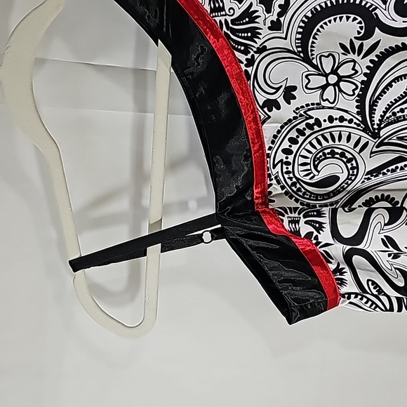 BCX Black White & Red Off Shoulder Dress Blouse Size Medium - Picture 6 of 9